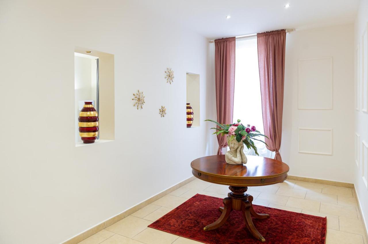 Internotre Luxury Apartment Бари Екстериор снимка