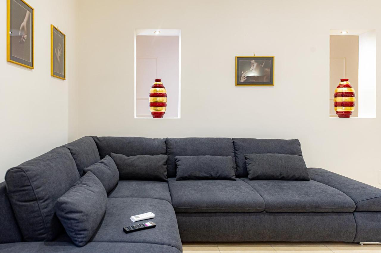Internotre Luxury Apartment Бари Екстериор снимка